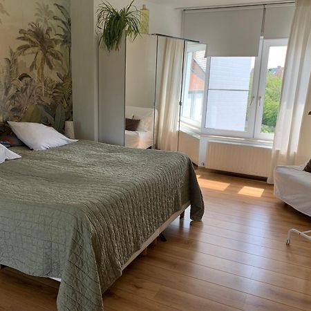 Guesthouse Poppies , Free Parking Oostende Dış mekan fotoğraf