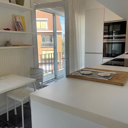 Guesthouse Poppies , Free Parking Oostende Dış mekan fotoğraf