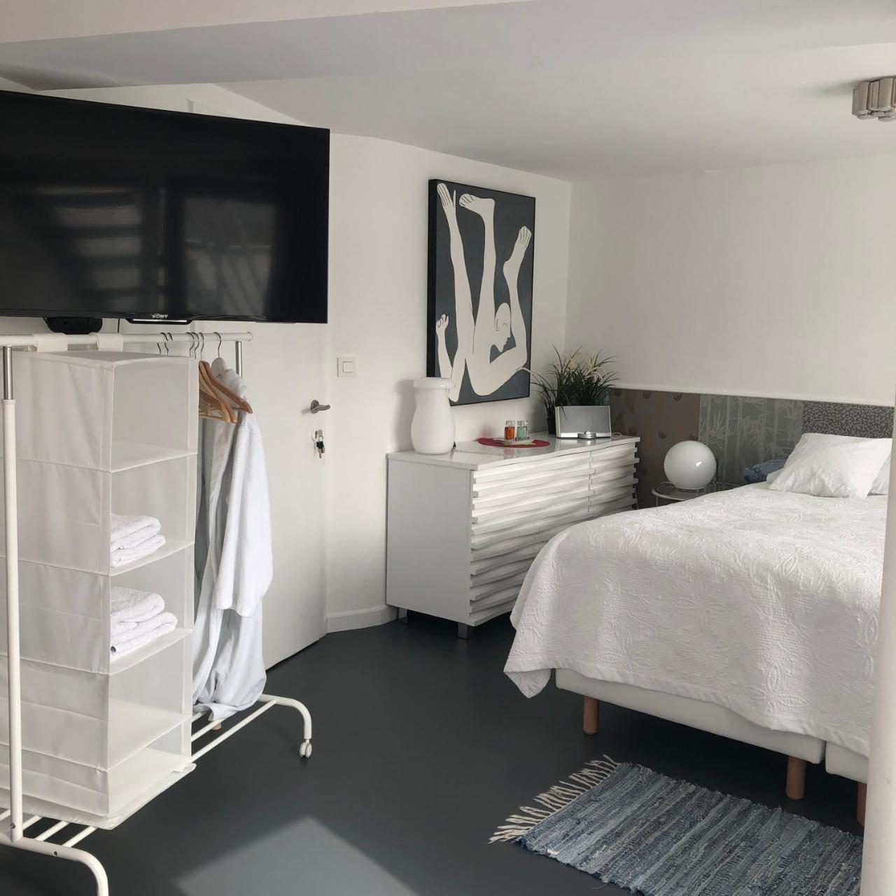 Guesthouse Poppies , Free Parking Oostende Dış mekan fotoğraf