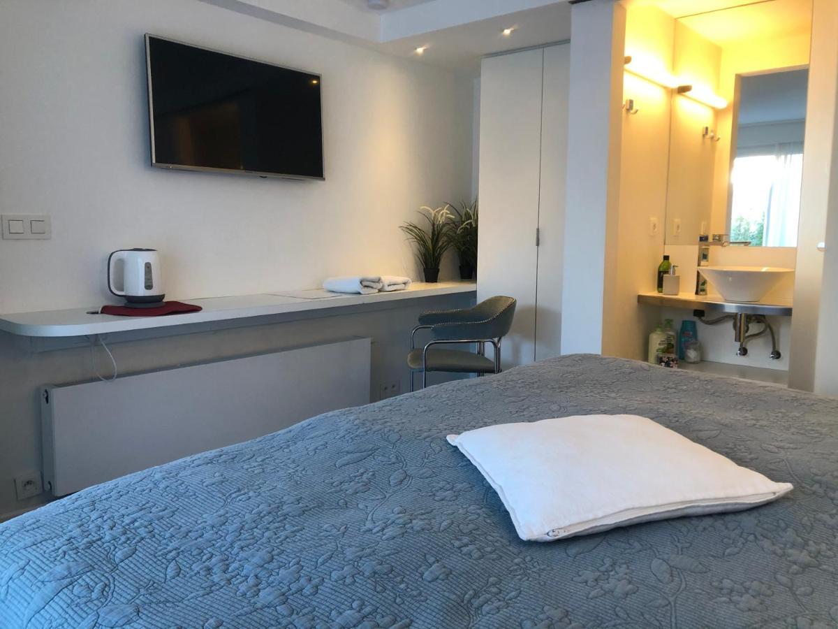 Guesthouse Poppies , Free Parking Oostende Dış mekan fotoğraf